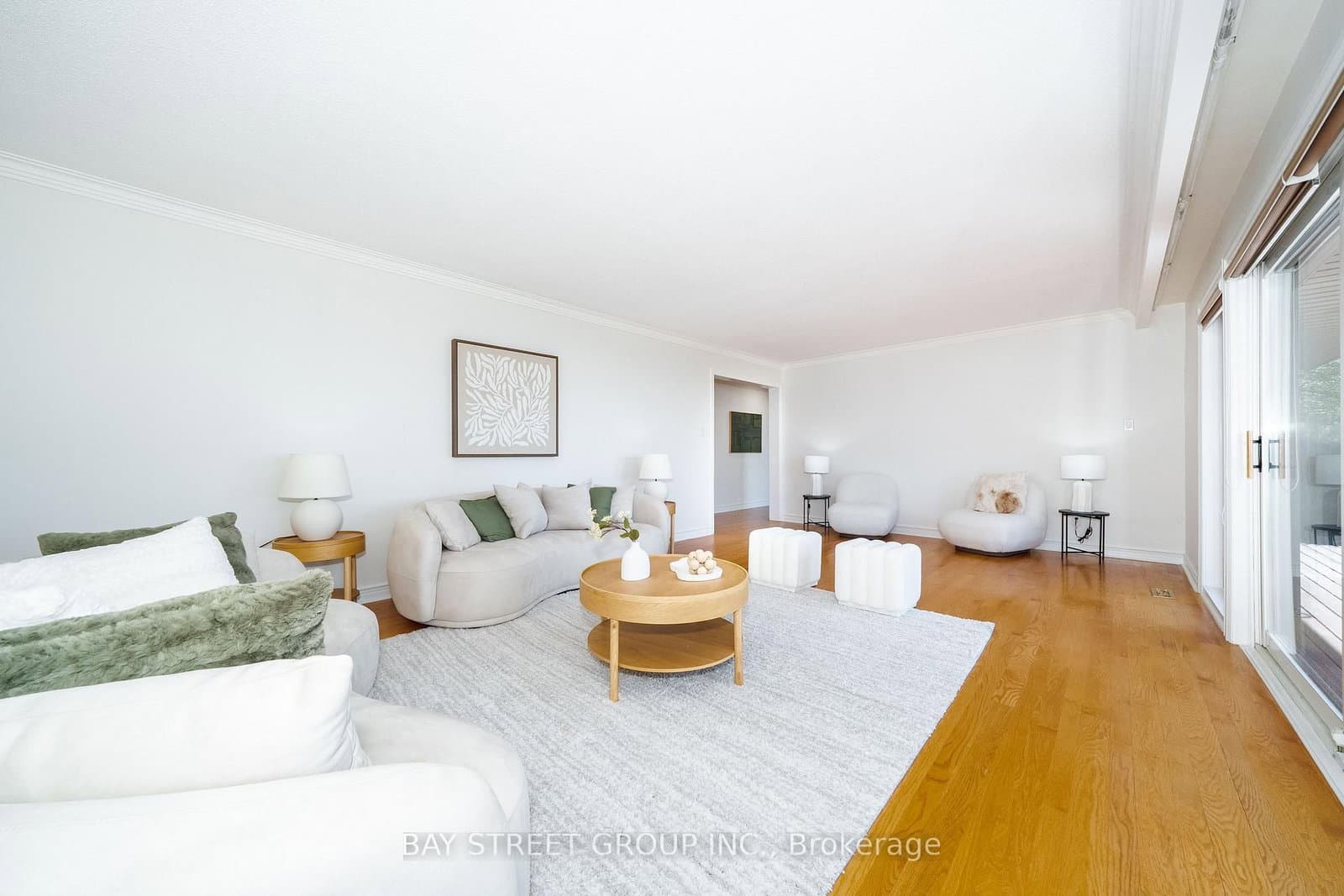 441 Guildwood Parkway thumbnail 14