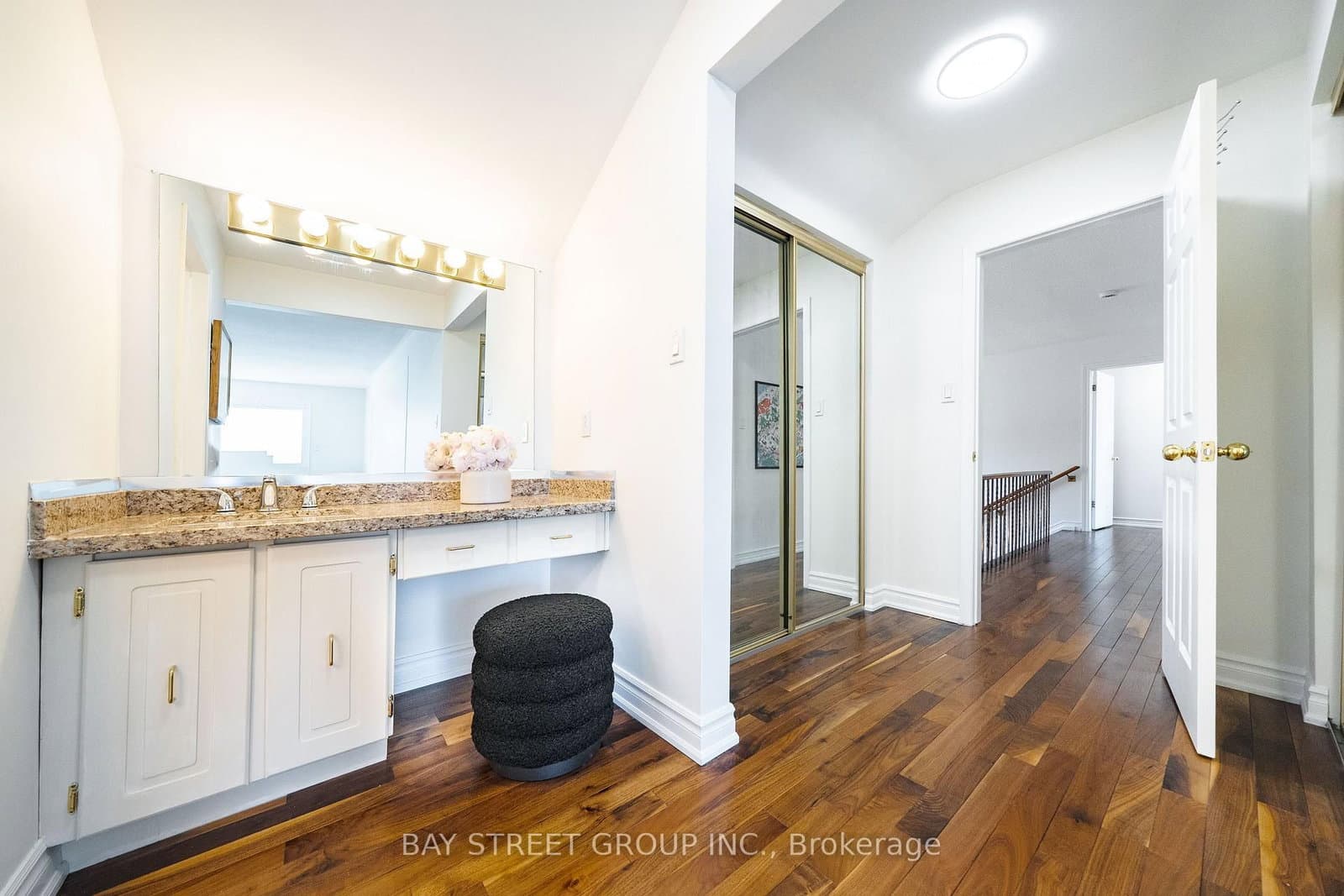 441 Guildwood Parkway thumbnail 31