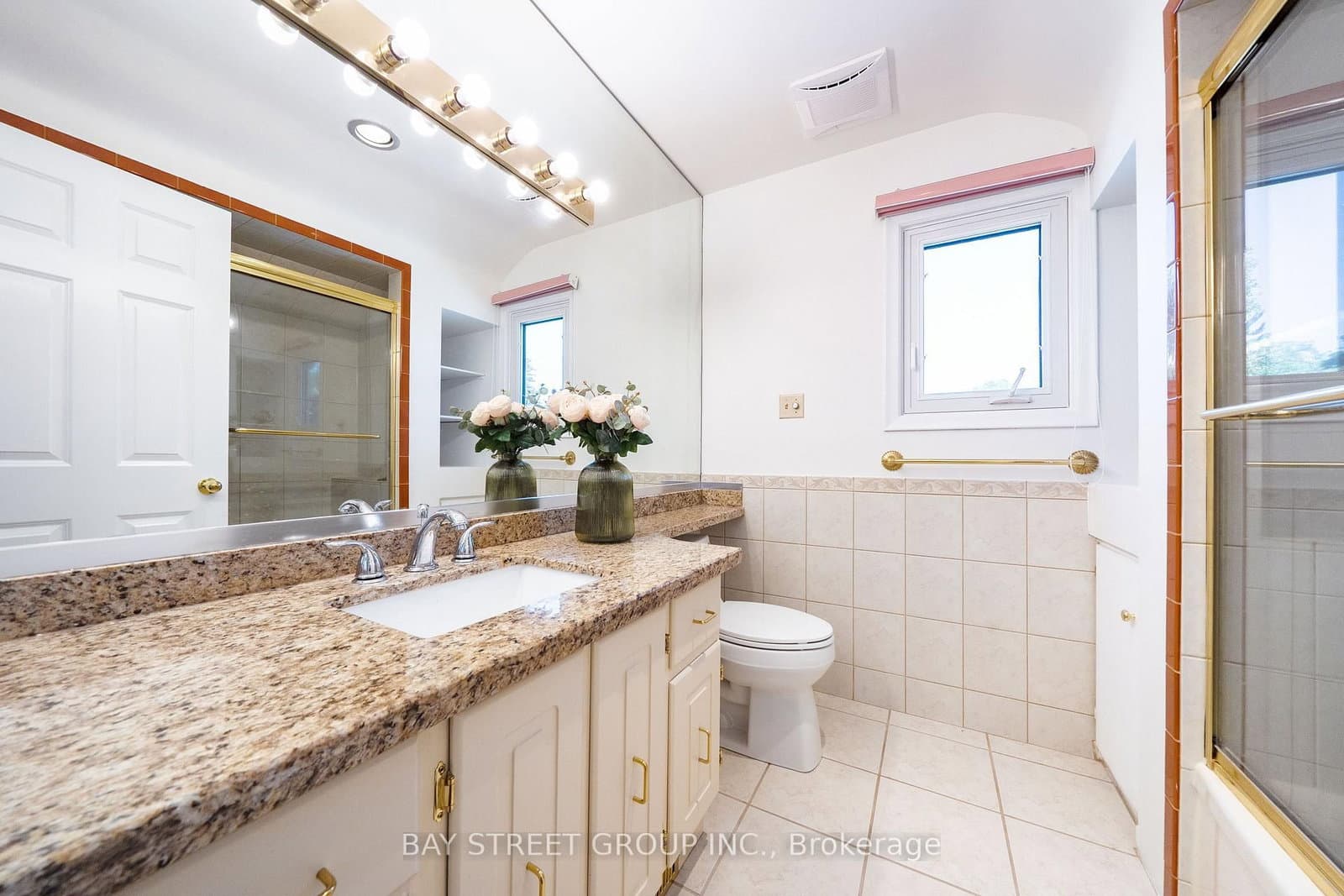 441 Guildwood Parkway thumbnail 32