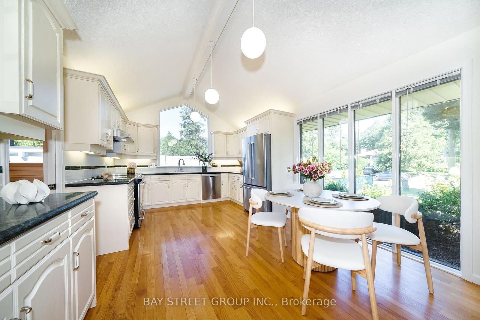 441 Guildwood Parkway thumbnail 7