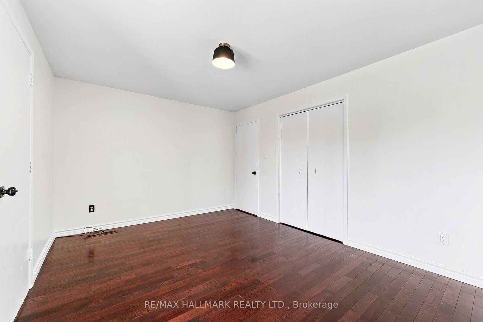 402 Kingston Road, Unit UPPER / 2ND thumbnail 12