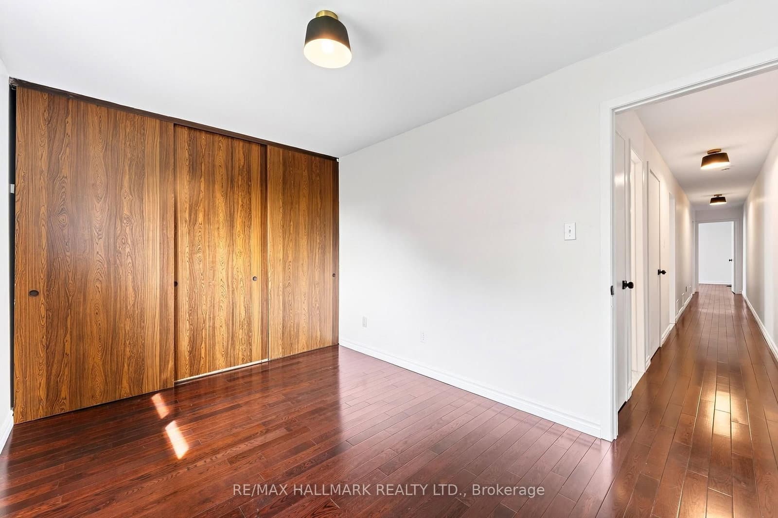402 Kingston Road, Unit UPPER / 2ND thumbnail 20