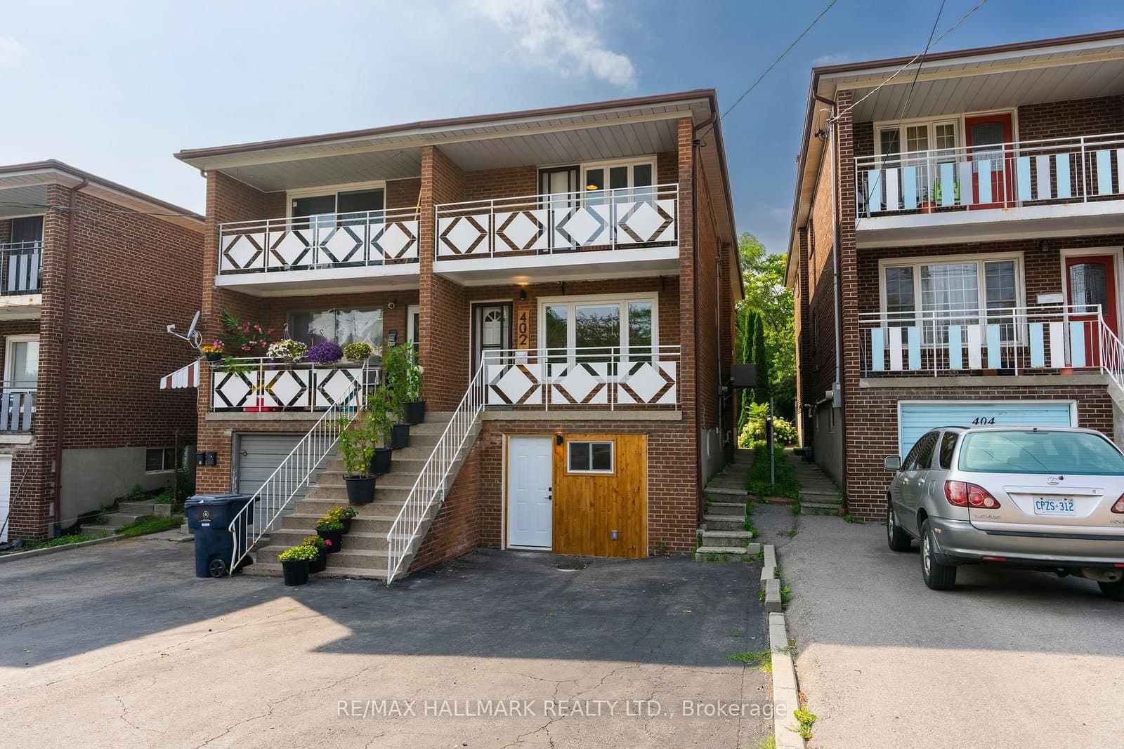 402 Kingston Road, Unit UPPER / 2ND thumbnail 3