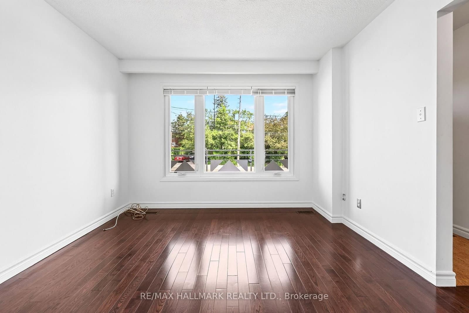 402 Kingston Road, Unit MAIN thumbnail 11