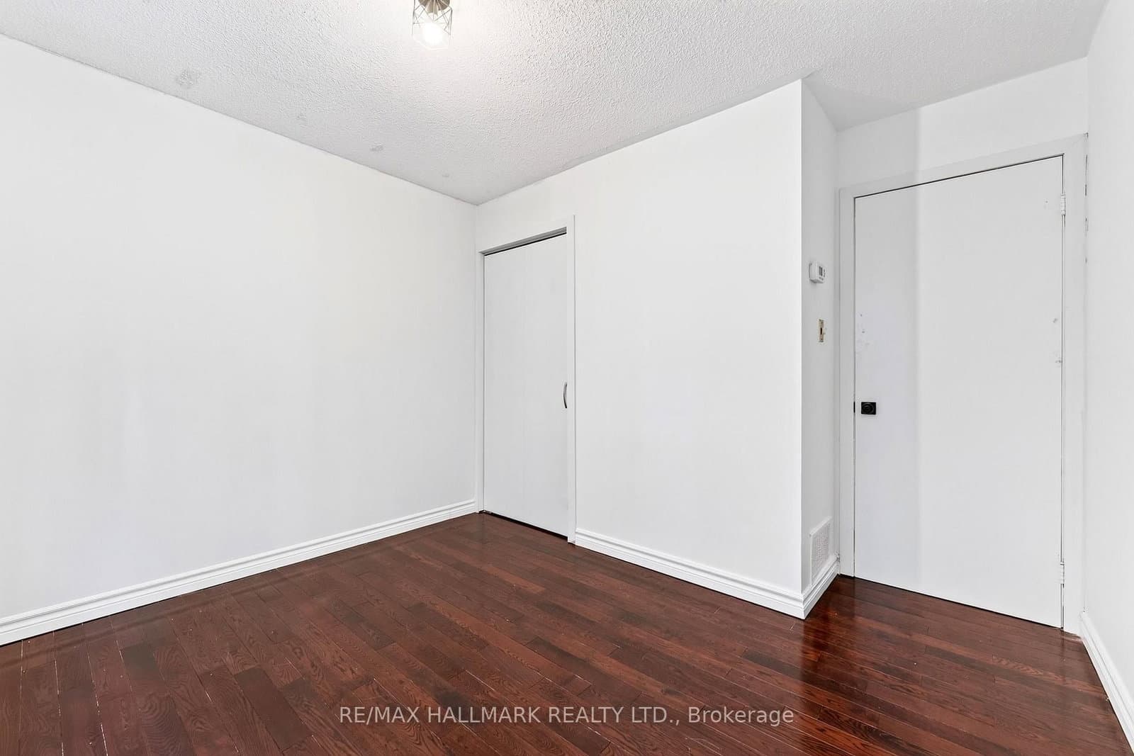 402 Kingston Road, Unit MAIN thumbnail 15
