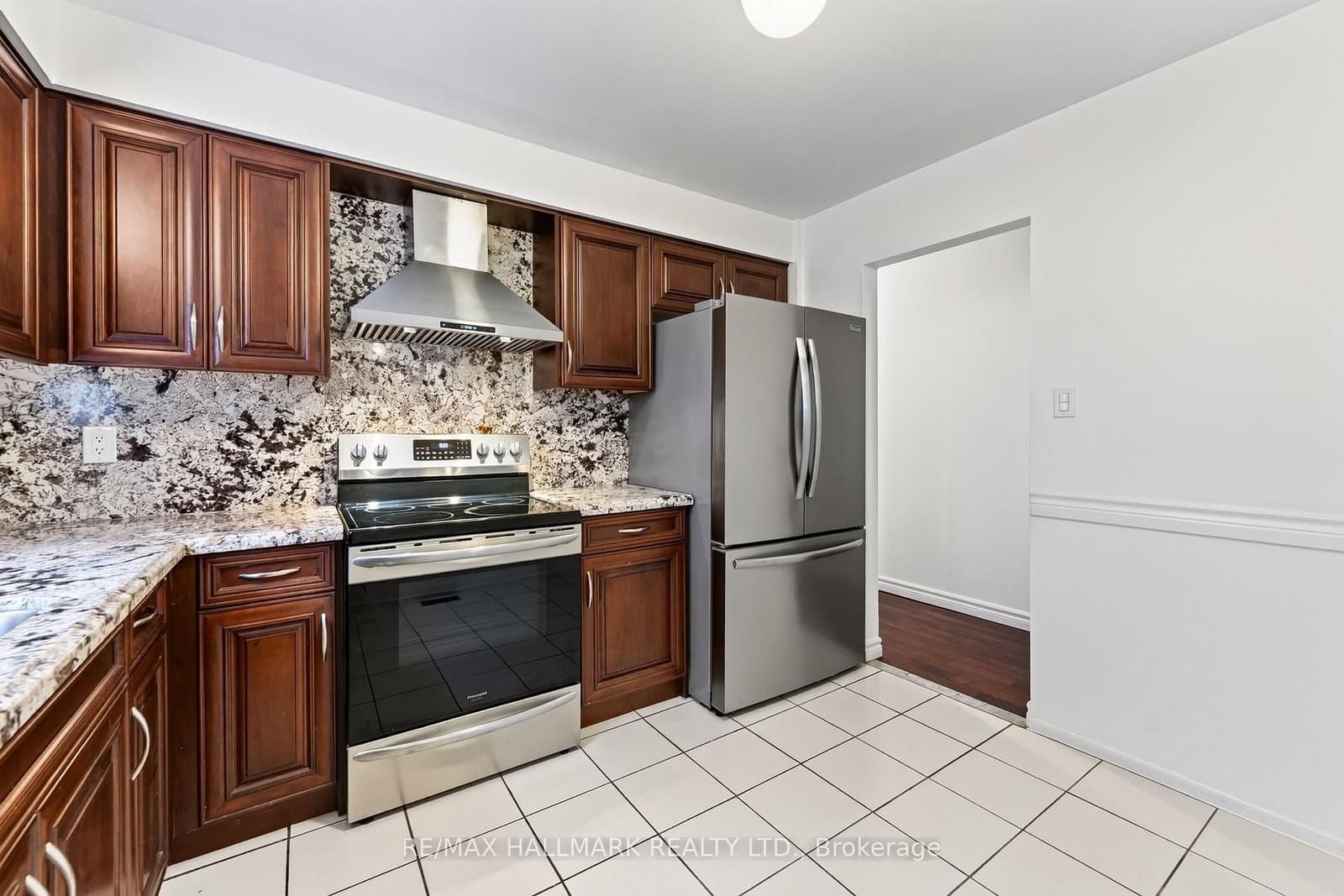 402 Kingston Road, Unit MAIN thumbnail 18