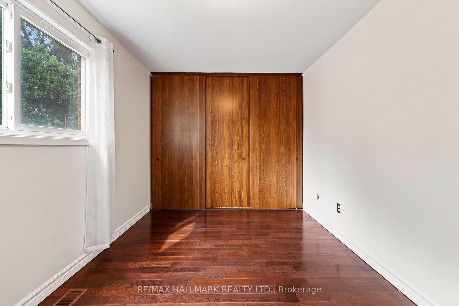 402 Kingston Road, Unit MAIN thumbnail 21