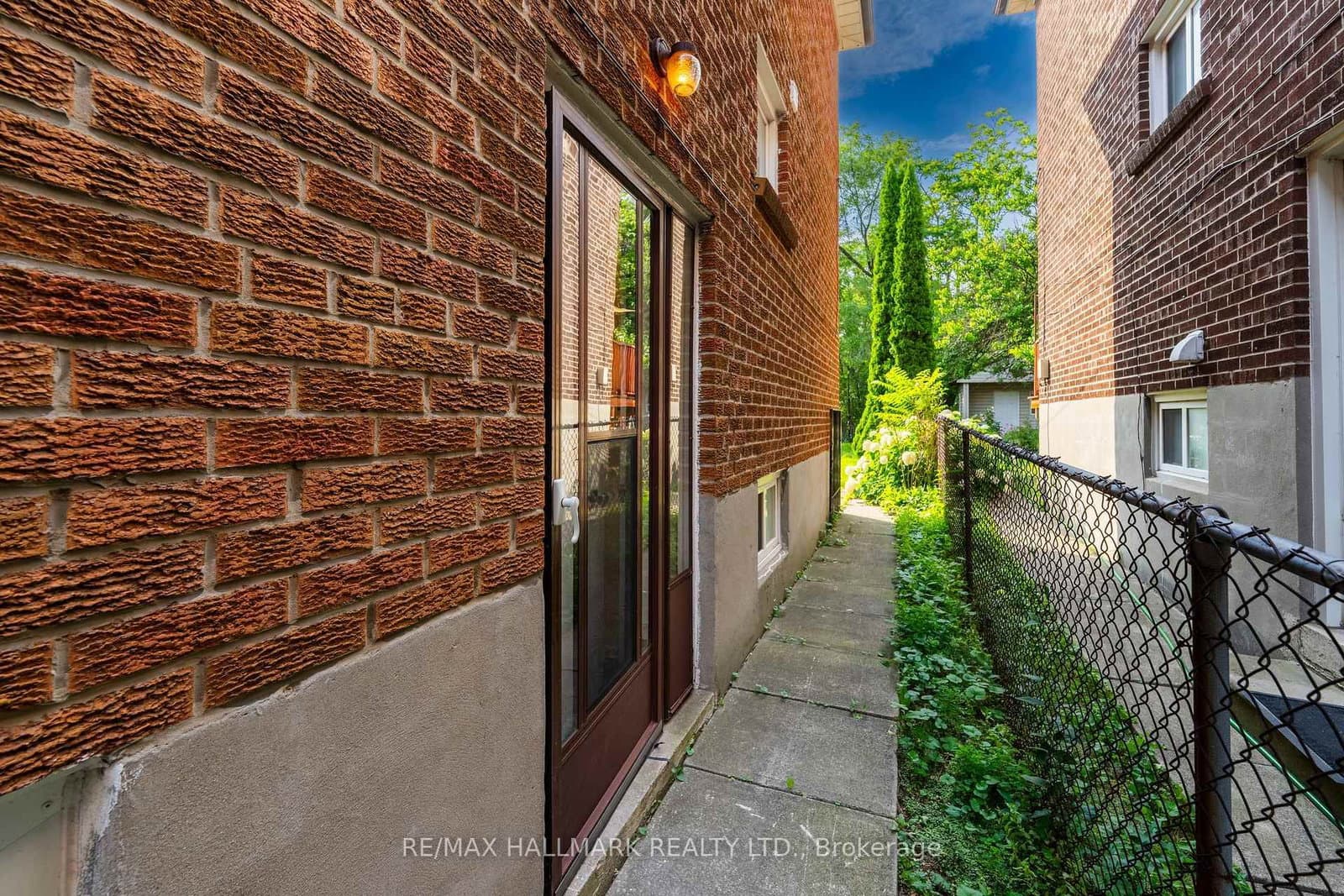 402 Kingston Road, Unit MAIN thumbnail 28