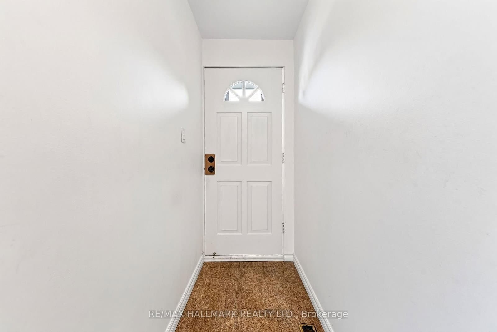 402 Kingston Road, Unit MAIN thumbnail 7