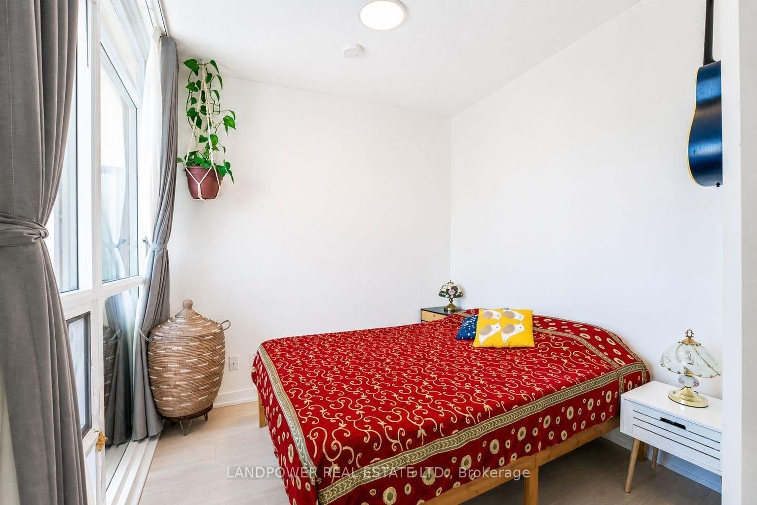 8 Trent Avenue, Unit 824 thumbnail 12