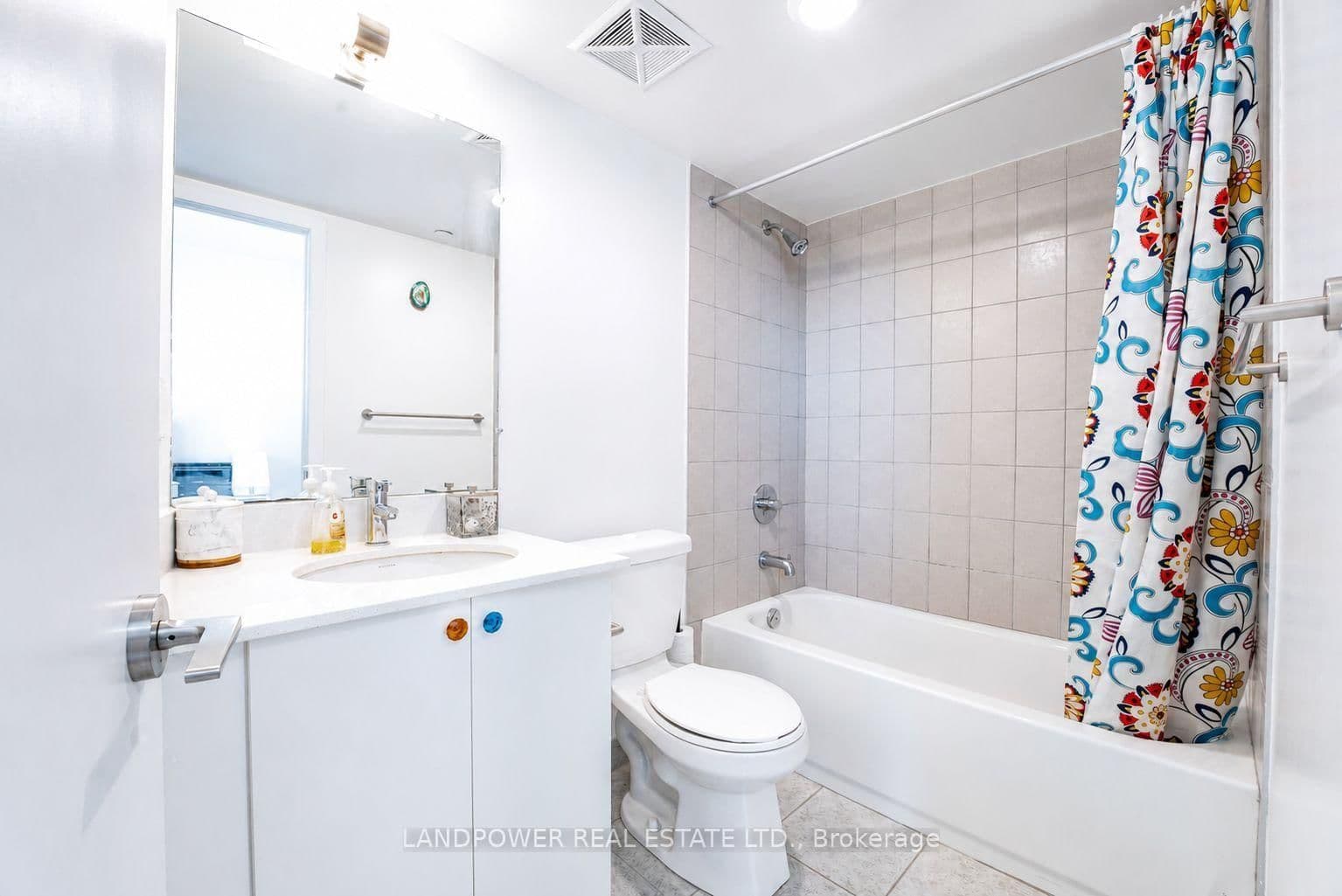 8 Trent Avenue, Unit 824 thumbnail 14