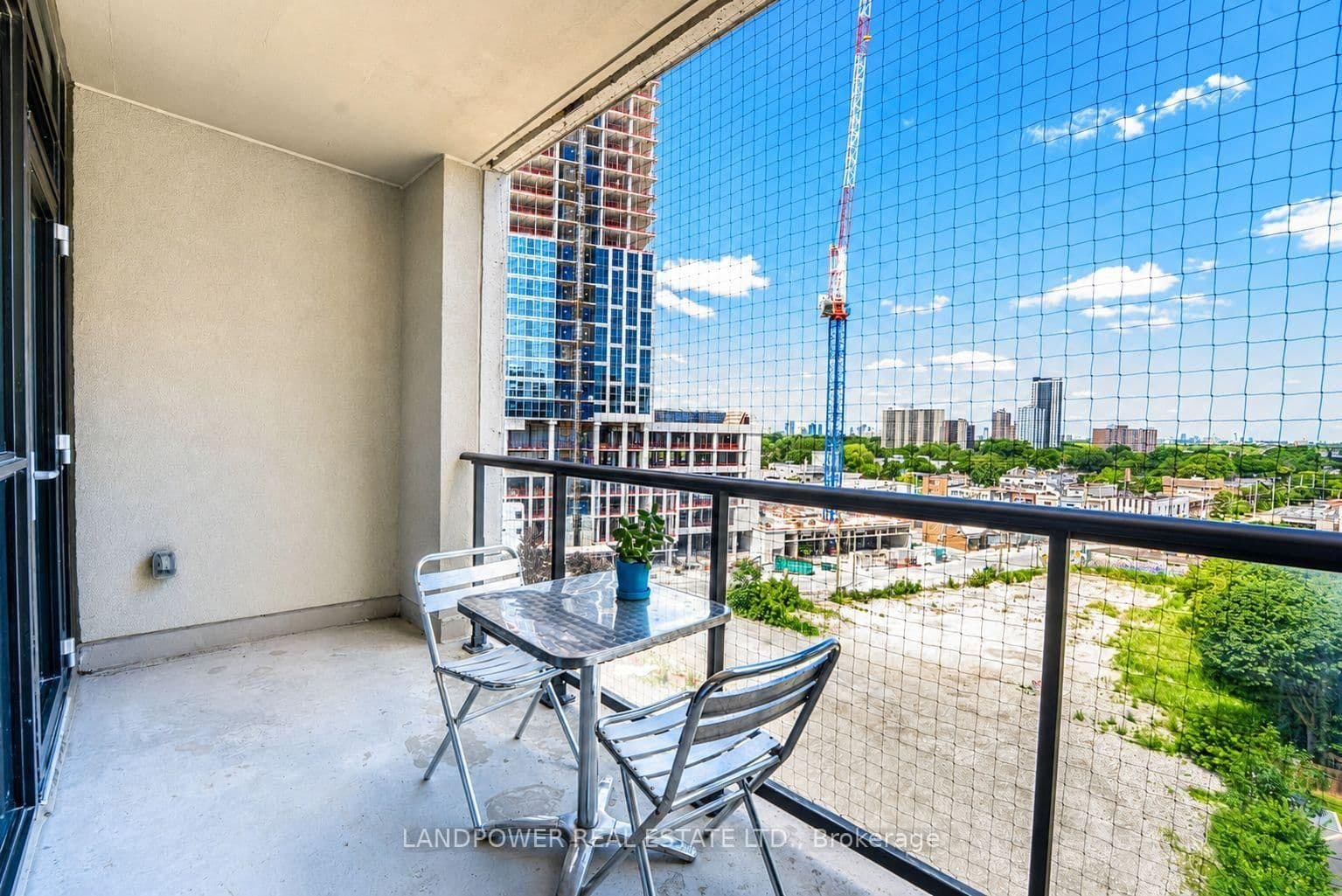 8 Trent Avenue, Unit 824 thumbnail 16