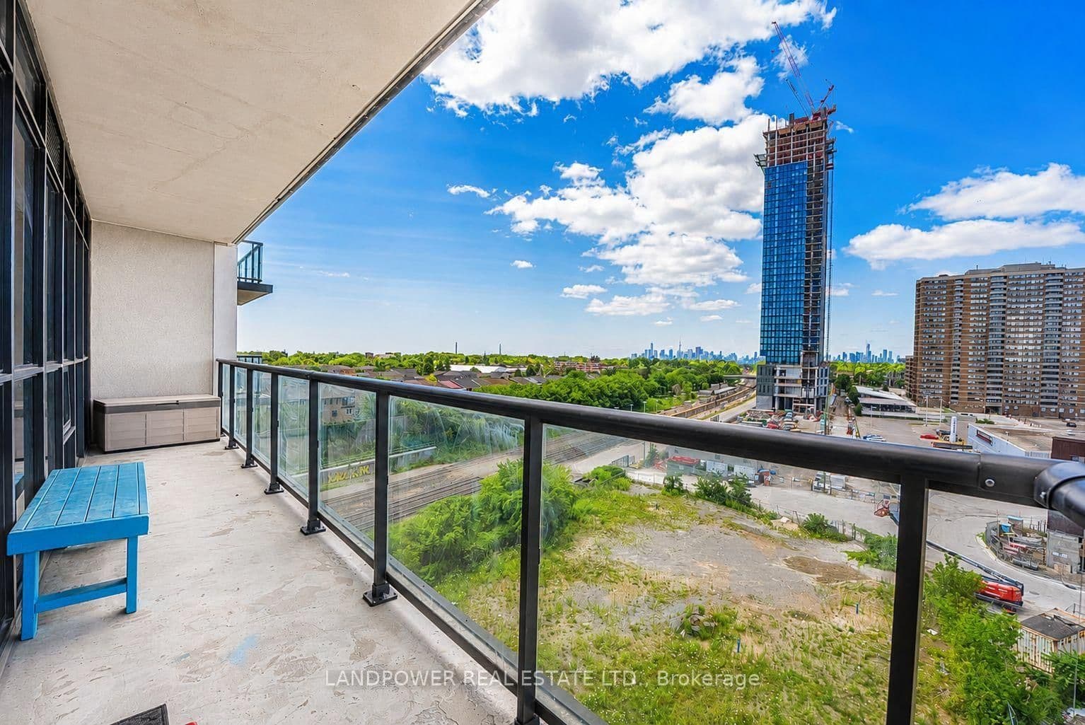 8 Trent Avenue, Unit 824 thumbnail 17