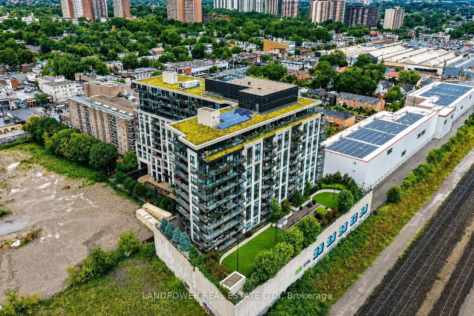 8 Trent Avenue, Unit 824 thumbnail 28