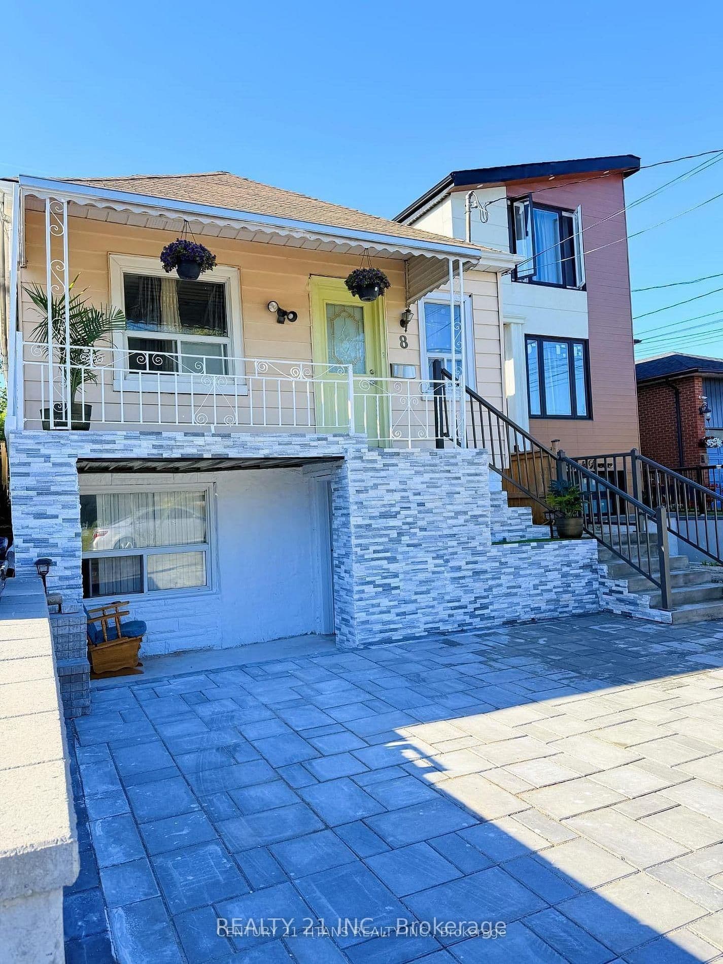 8 Mack Avenue thumbnail 2