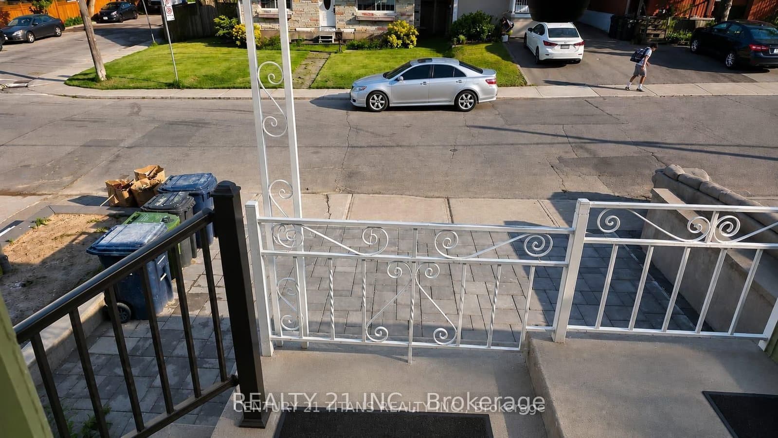 8 Mack Avenue thumbnail 5