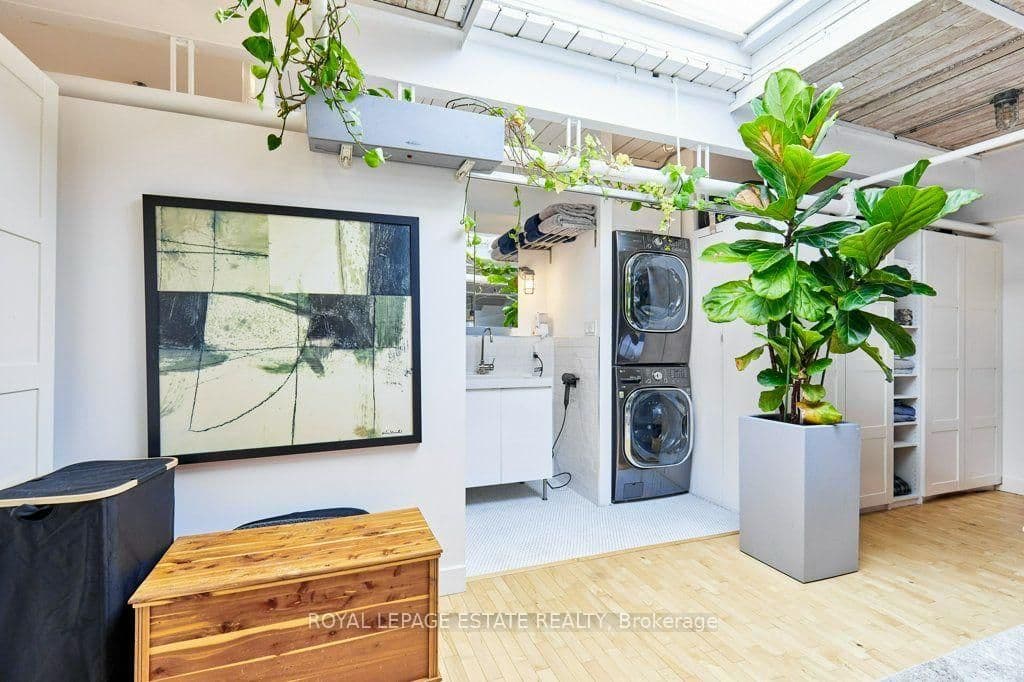 1173 Dundas Street E, Unit 217 thumbnail 23