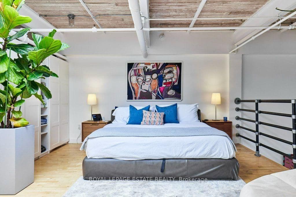1173 Dundas Street E, Unit 217 thumbnail 25