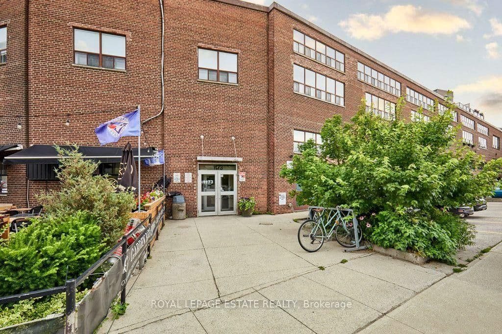 1173 Dundas Street E, Unit 217 thumbnail 32