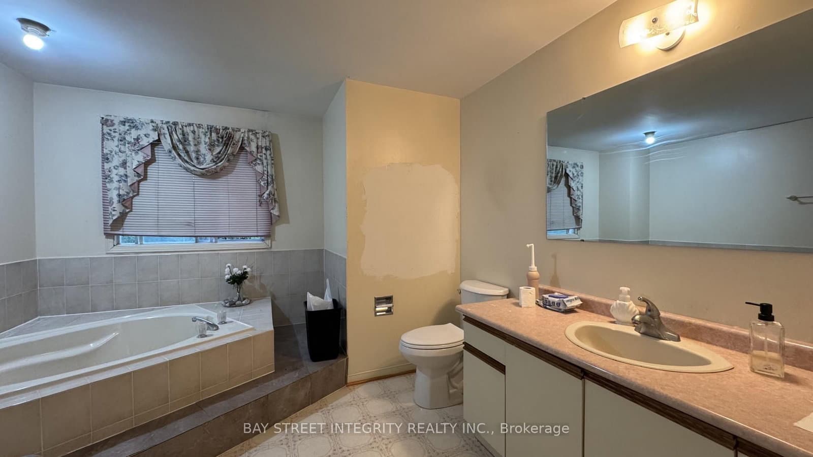 2 Glenheather Terrace, Unit Upper thumbnail 14
