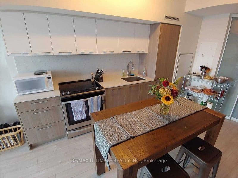 25 Baseball Place, Unit 505 thumbnail 4