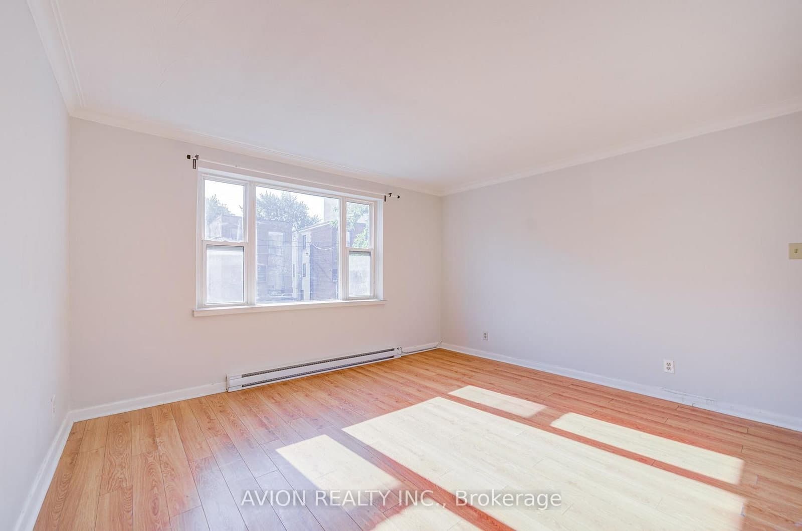 882 Broadview Avenue, Unit Unit 3 thumbnail 7