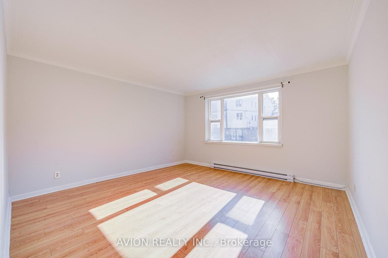 882 Broadview Avenue, Unit Unit 3 thumbnail 8