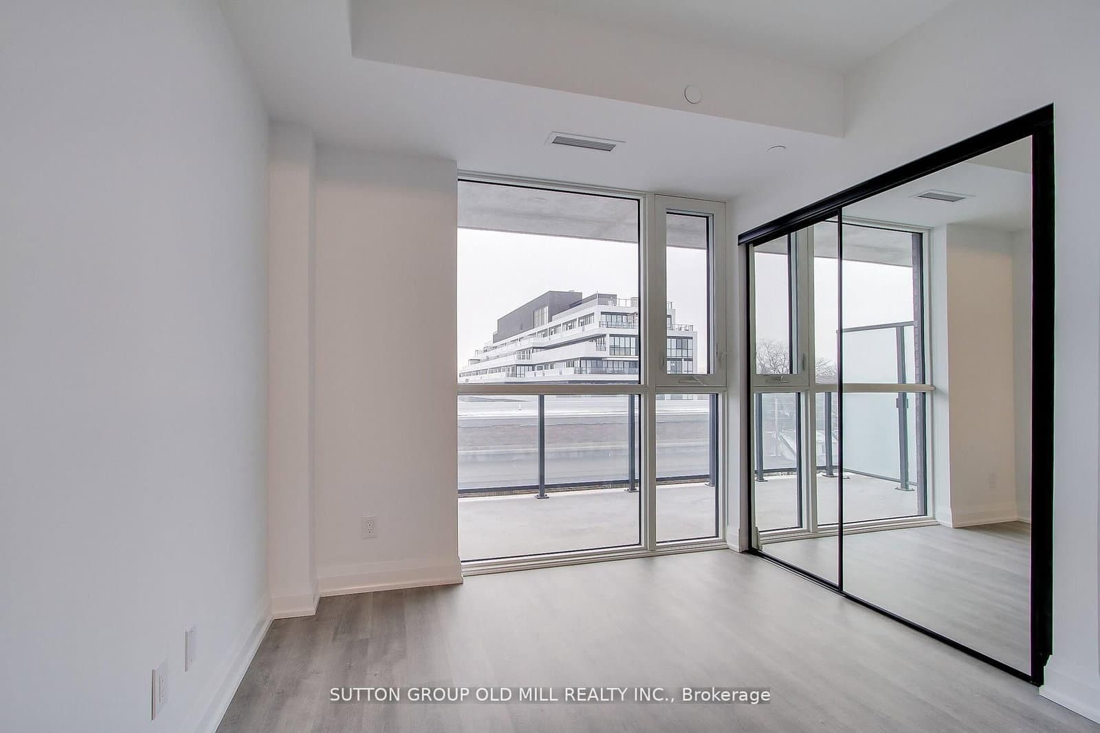 2369 Danforth Avenue, Unit 516 thumbnail 12
