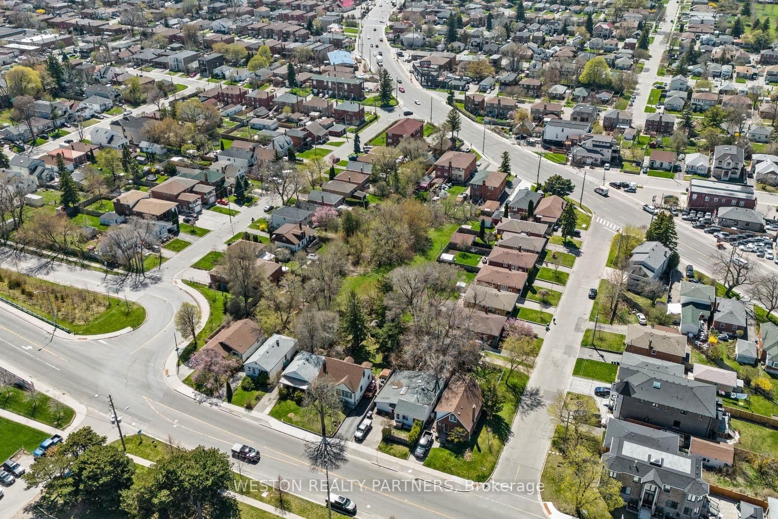372-374 Kennedy Road thumbnail 4