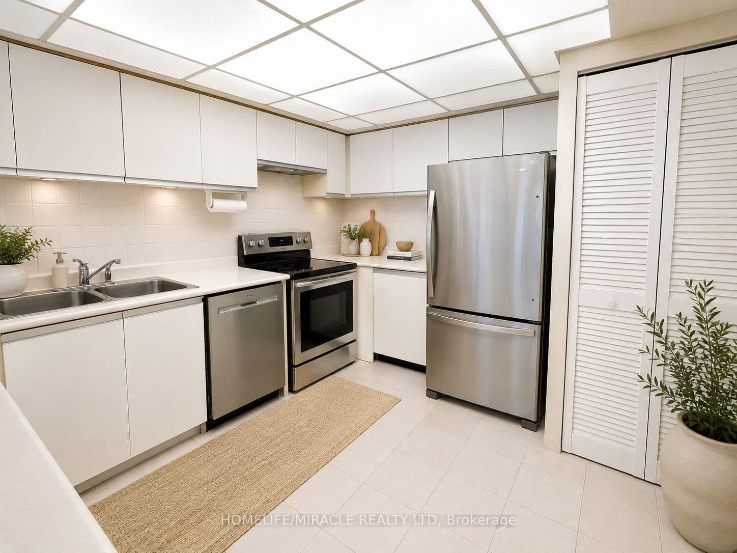 8 Silver Bell Grove, Unit 810 thumbnail 3