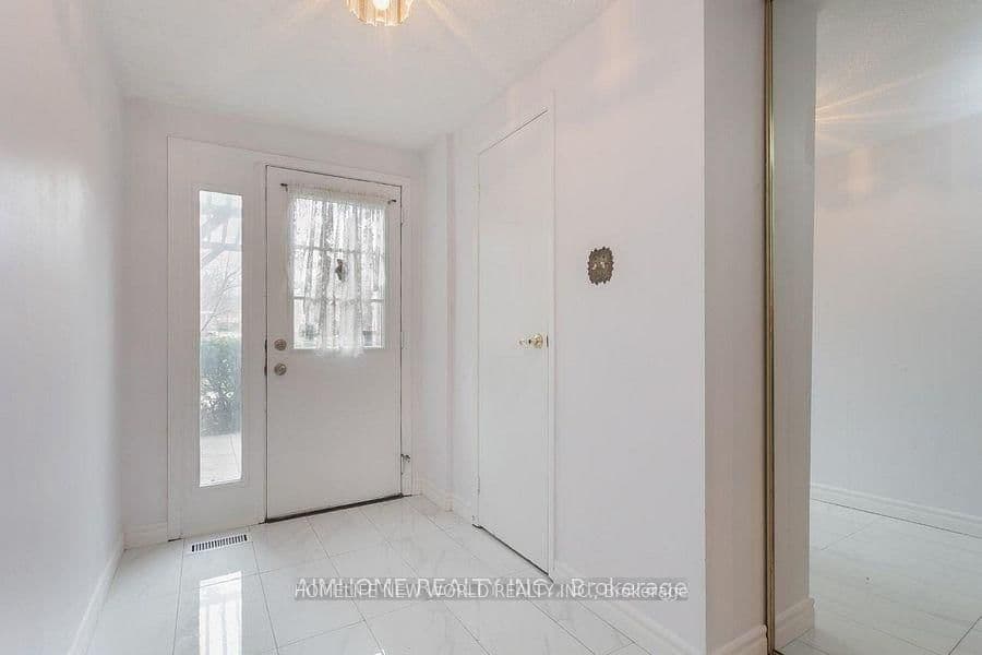 30 Chichester Place, Unit 3 thumbnail 3