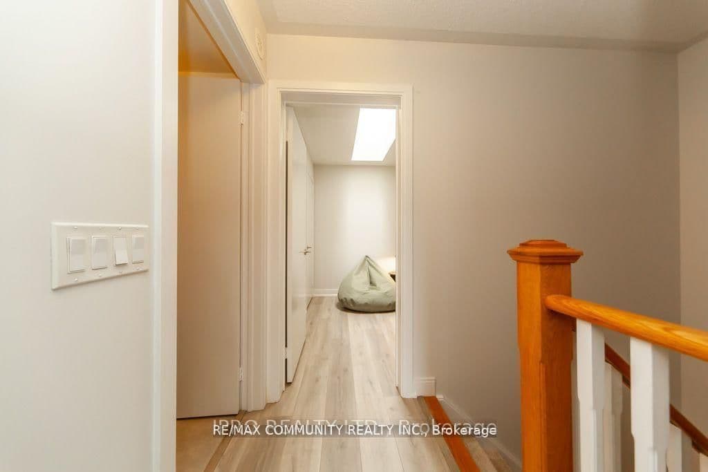 315 Village Green Square Street, Unit TH51 thumbnail 29
