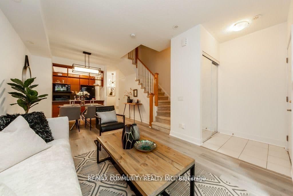 315 Village Green Square Street, Unit TH51 thumbnail 7