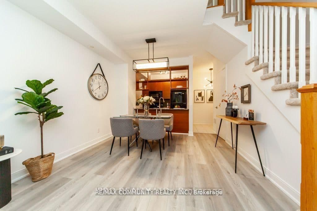 315 Village Green Square Street, Unit TH51 thumbnail 9