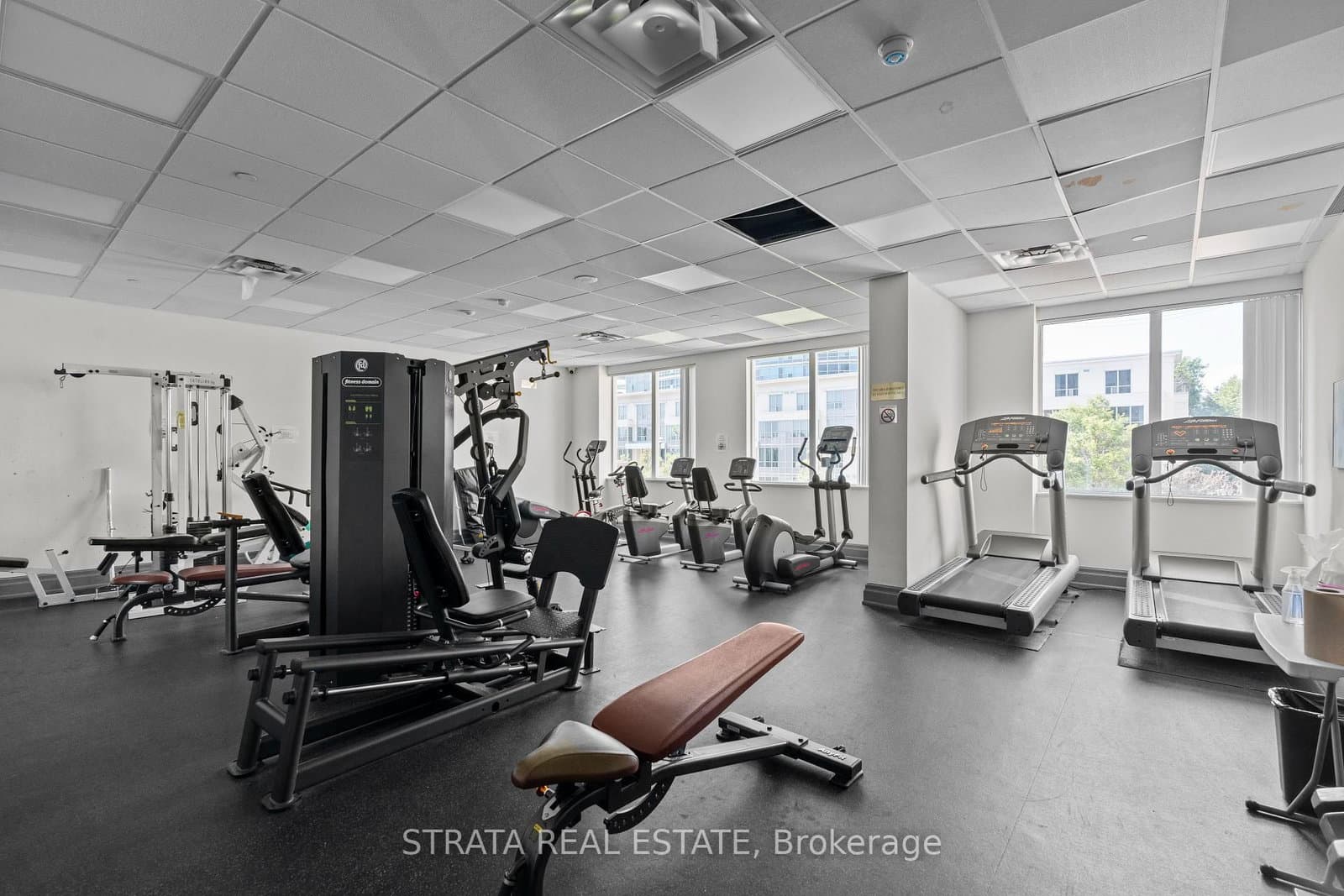 1 Lee Centre Drive, Unit 313 thumbnail 2
