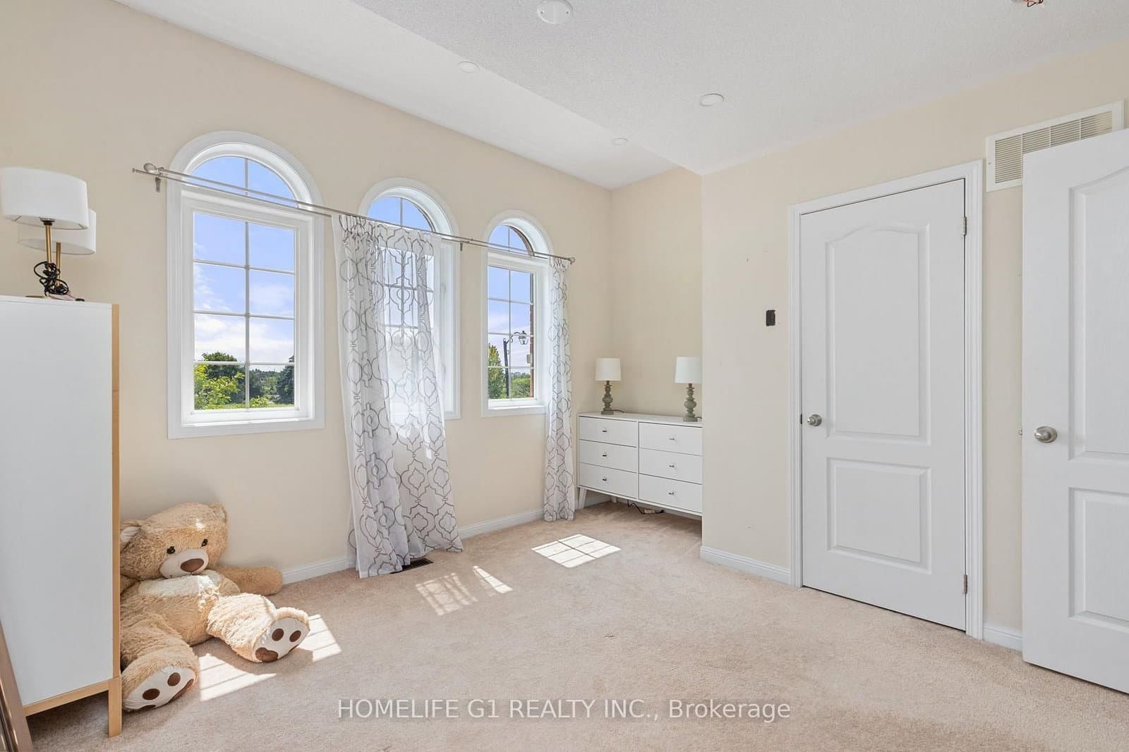 10 Hurst Drive thumbnail 17