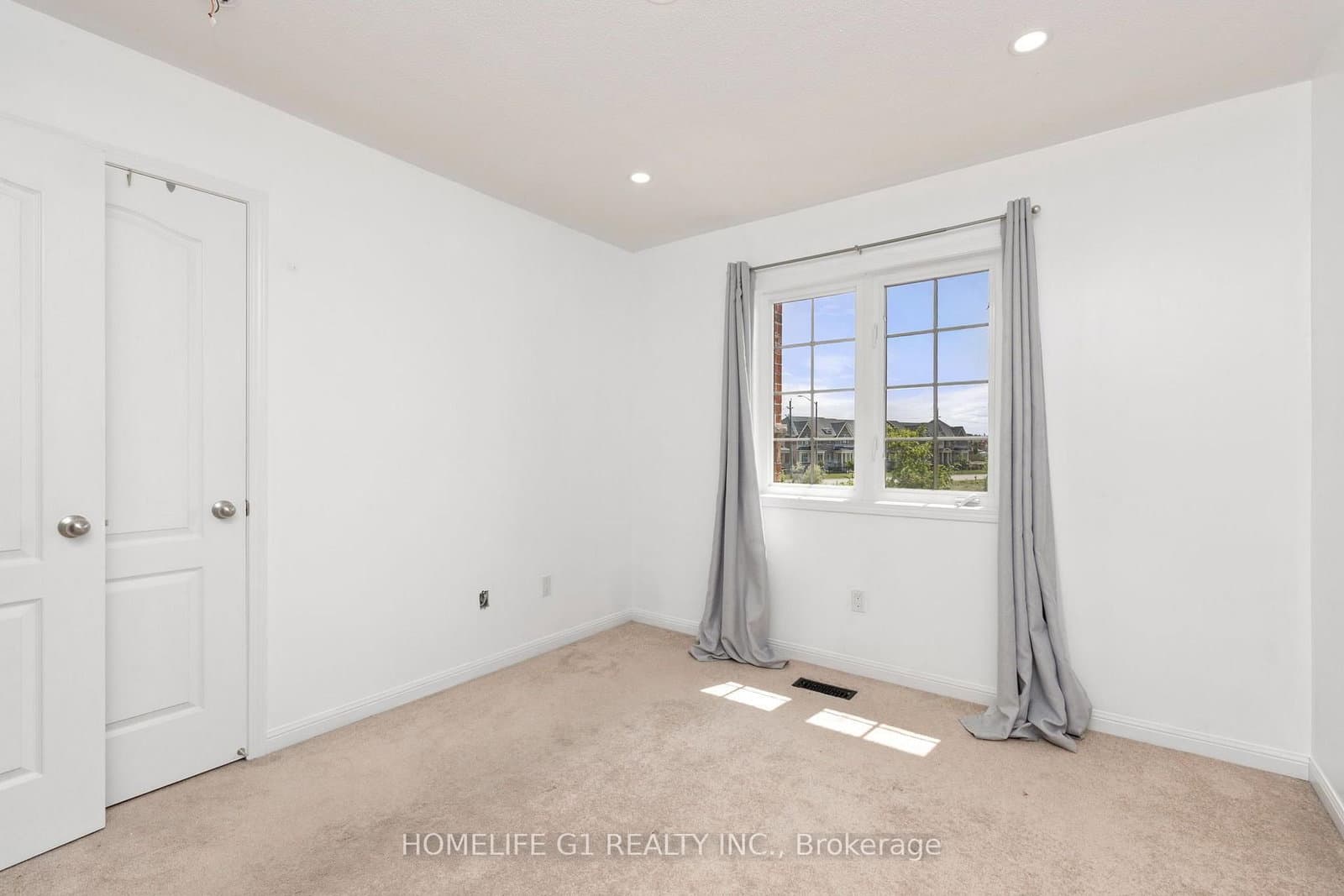 10 Hurst Drive thumbnail 19