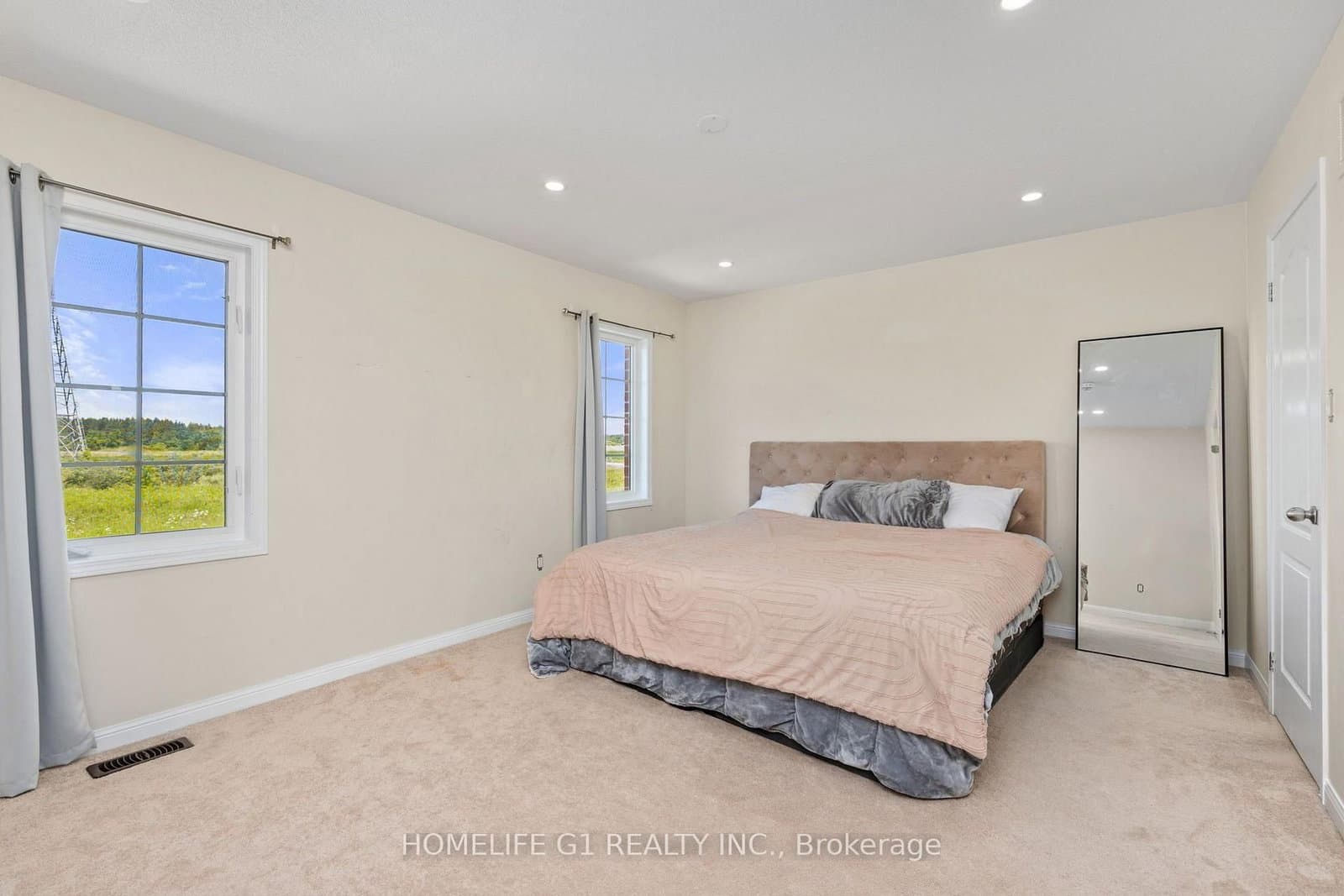 10 Hurst Drive thumbnail 22