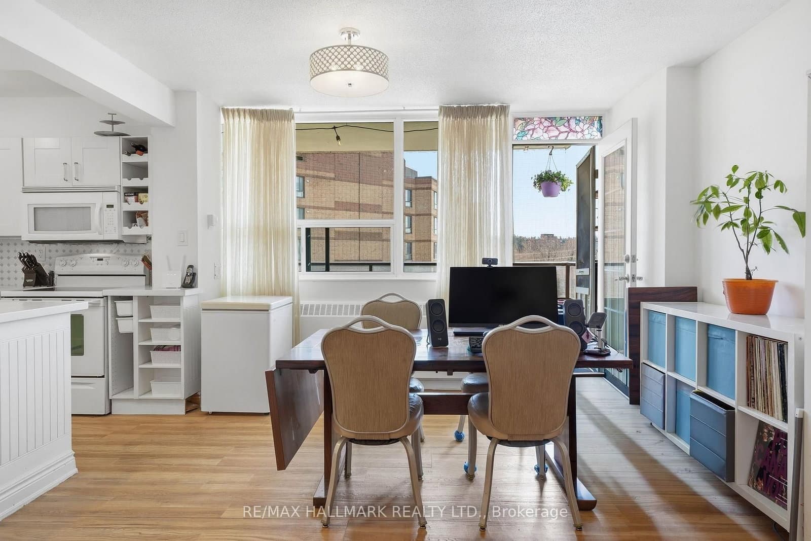180 Markham Road, Unit 503 thumbnail 7