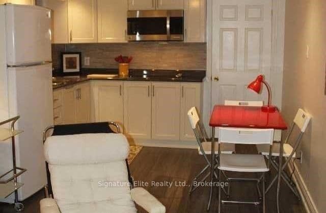 230 Clonmore Drive, Unit Lower thumbnail 2