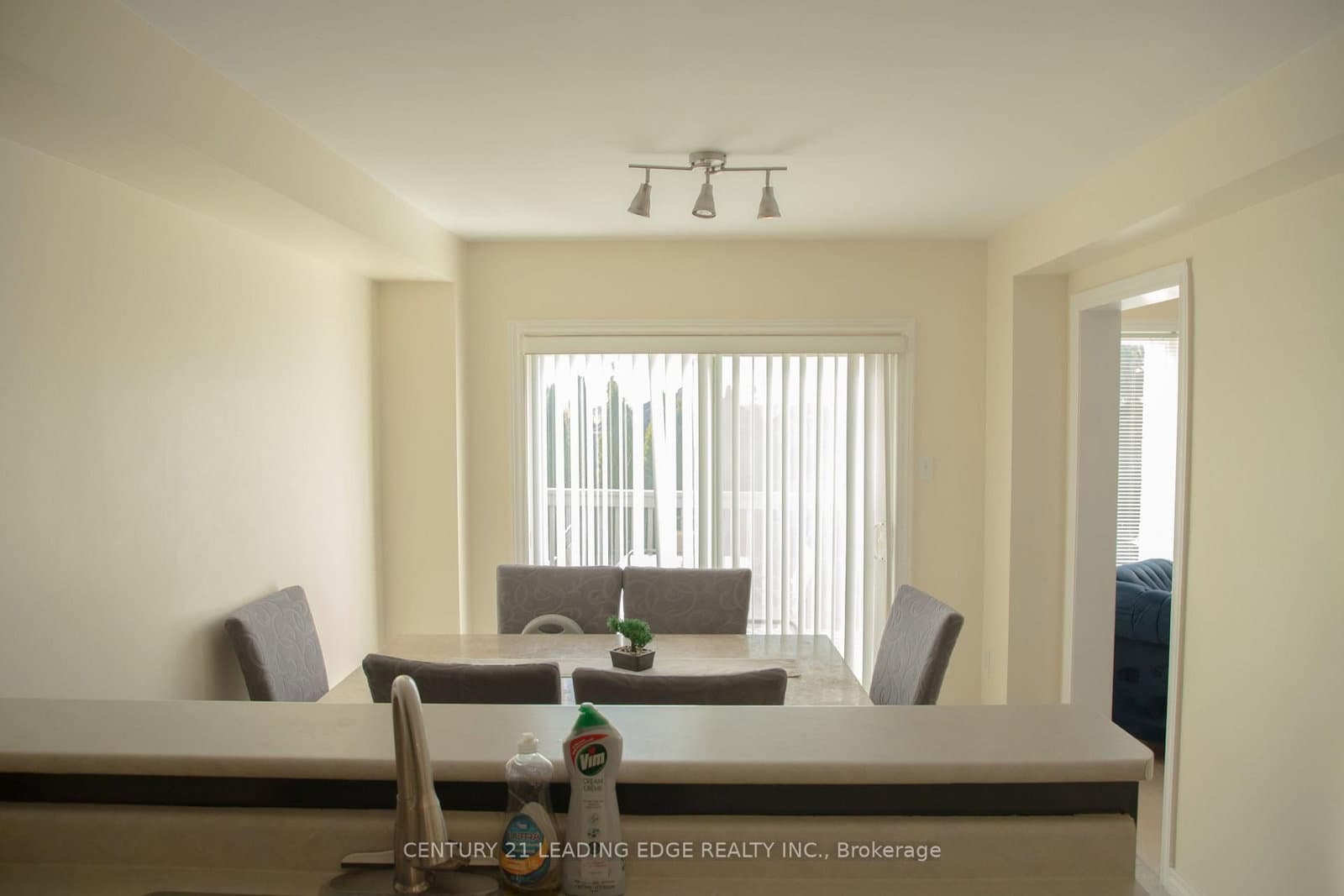 157 Dooley Crescent thumbnail 11