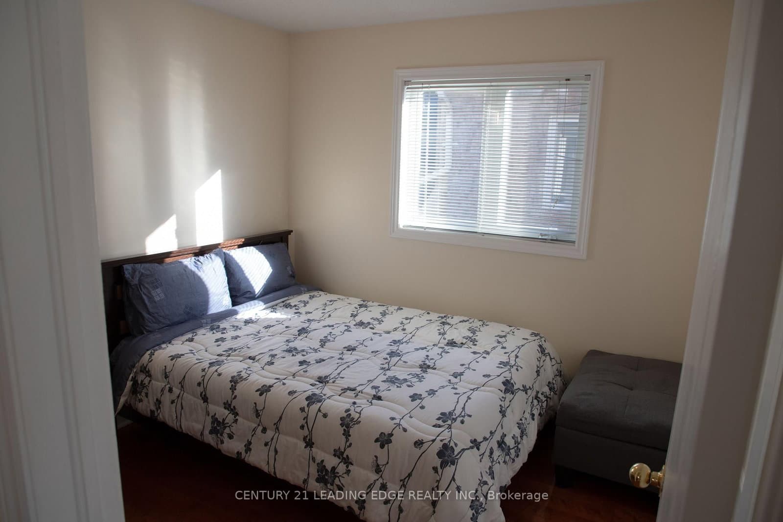 157 Dooley Crescent thumbnail 35
