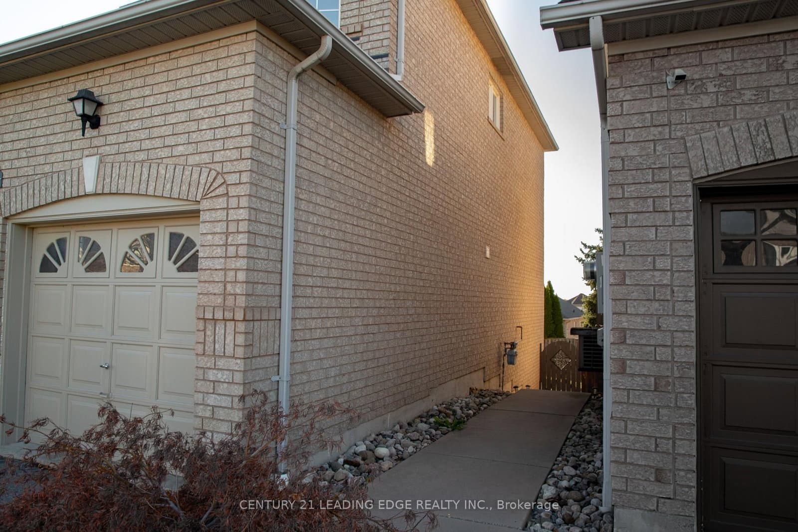 157 Dooley Crescent thumbnail 4