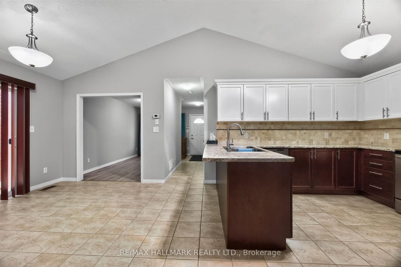 563 Luple Avenue thumbnail 18