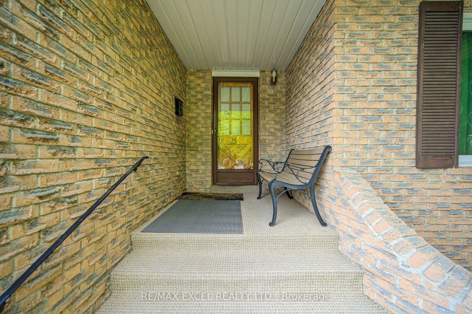 81 Amanda Drive thumbnail 3