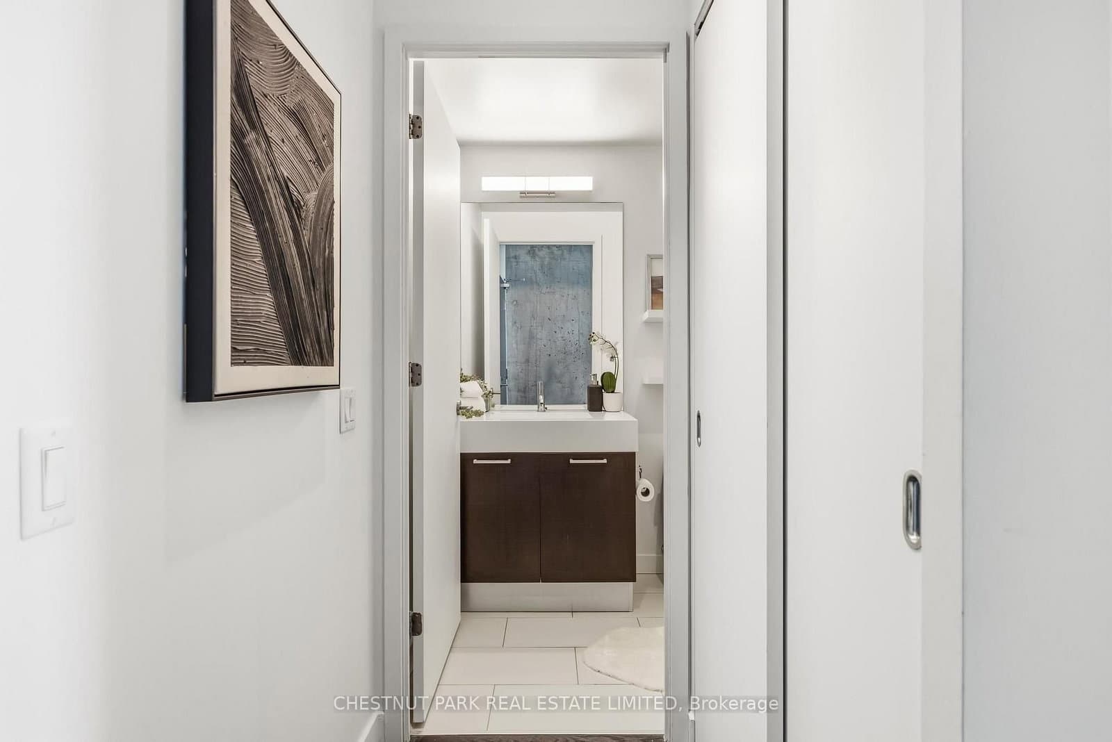 90 Broadview Avenue, Unit 901 thumbnail 13