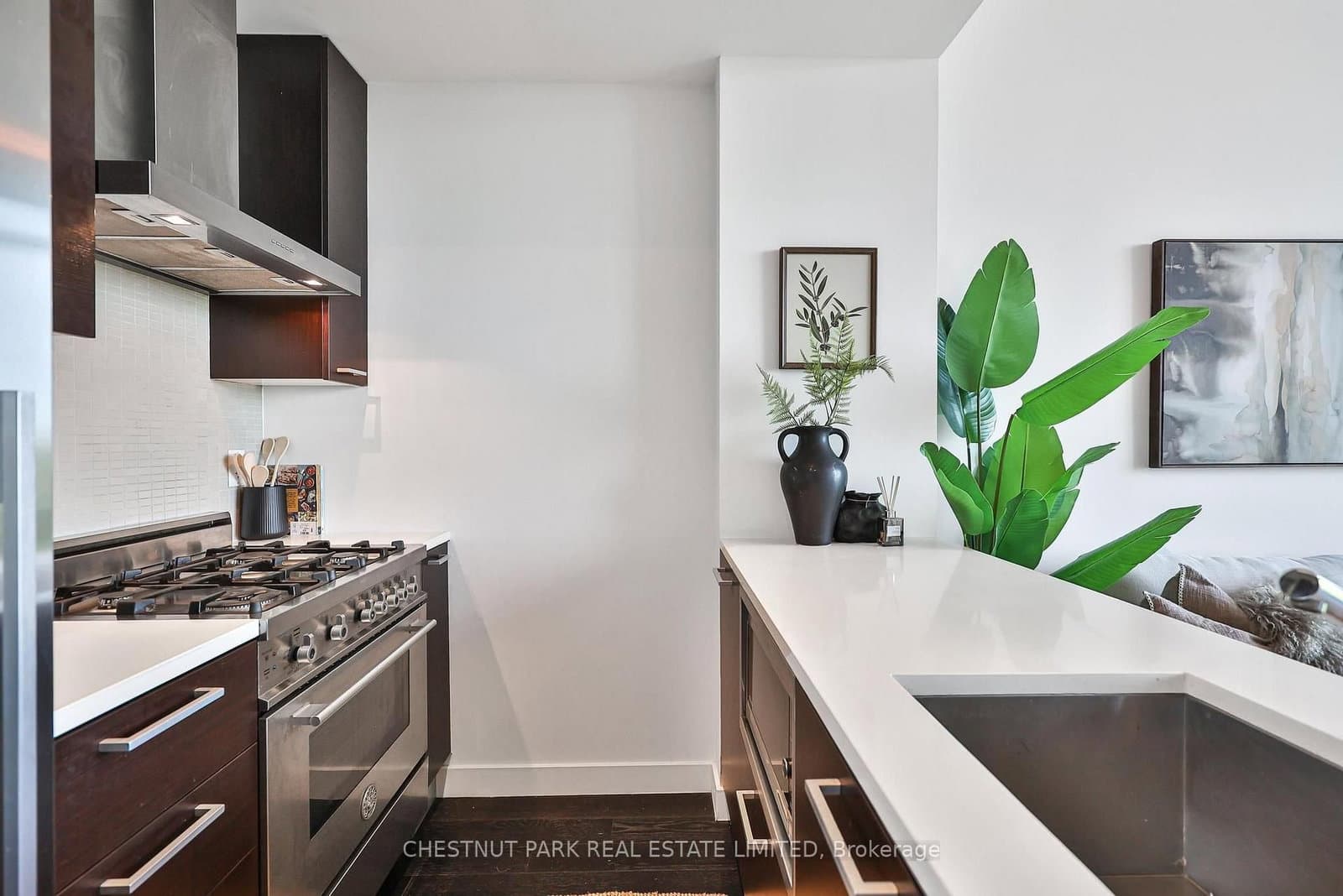 90 Broadview Avenue, Unit 901 thumbnail 7