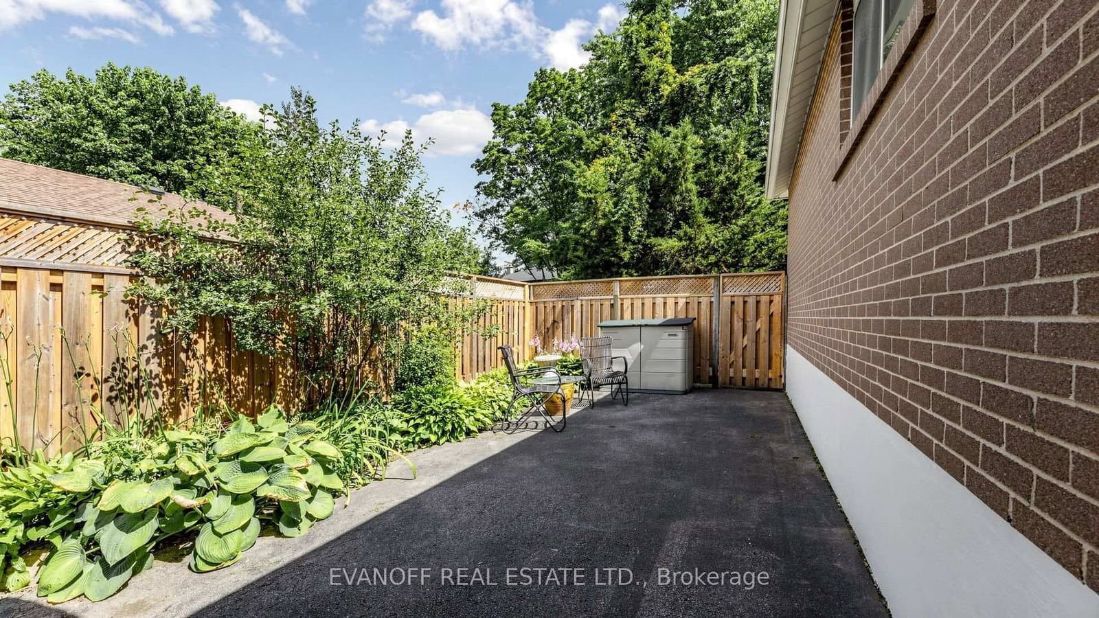 23 Earswick Drive thumbnail 2