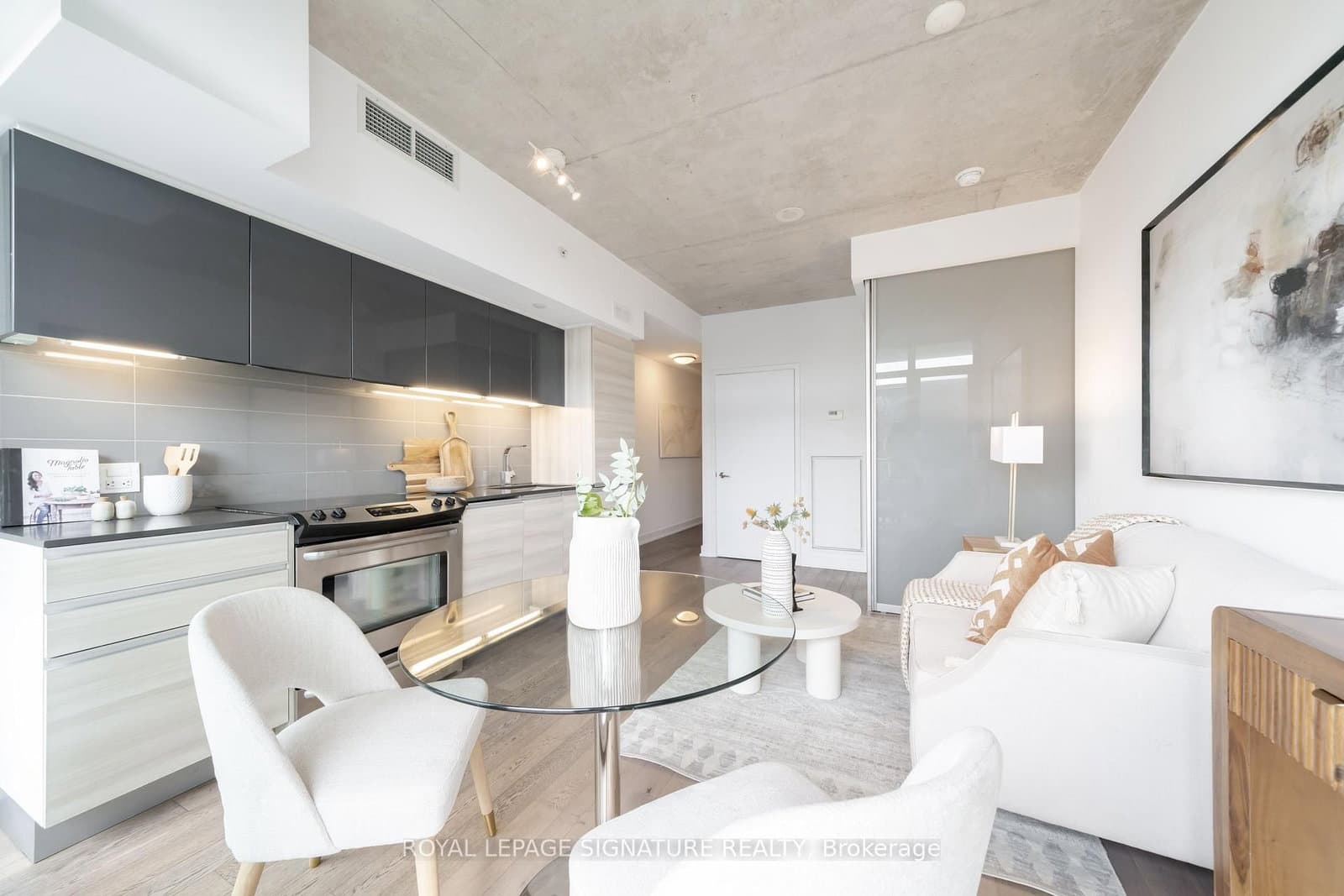 1190 Dundas Street E, Unit 406 thumbnail 4