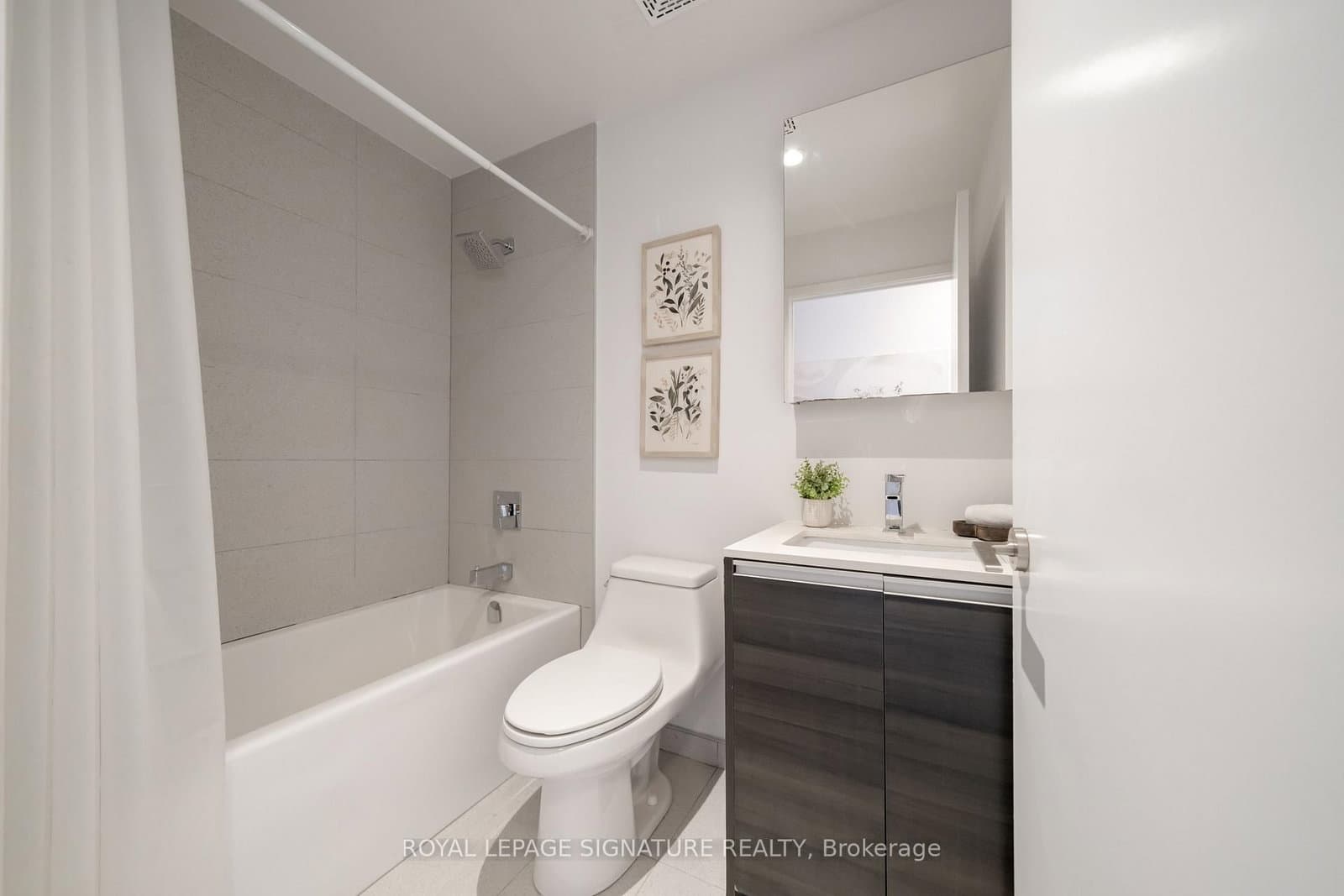 1190 Dundas Street E, Unit 406 thumbnail 8